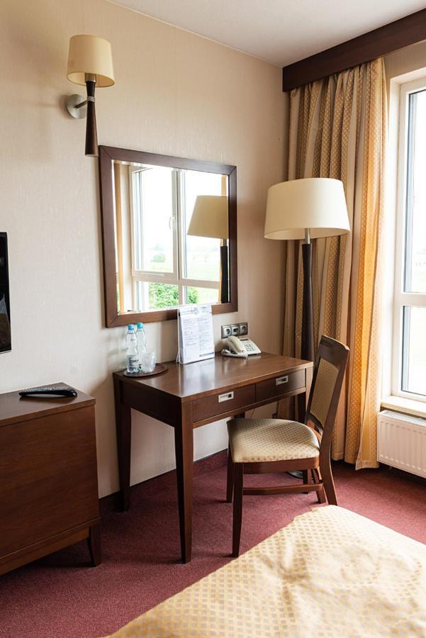 Hotel Police Police Mostowe 외부 사진